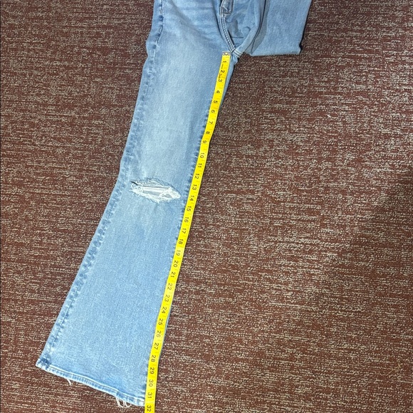 American Eagle Super high rise flare light wash distressed jeans Womens 00 - Picture 12 of 12